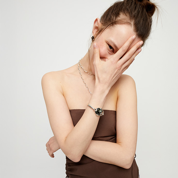 Купить Жесткий браслет Ser Deslumbrante с серым кристаллом, с серебром - Фото 5